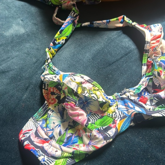 Midnight Grace Multi-Color Bikini Top Size 34DD - Picture 6 of 6
